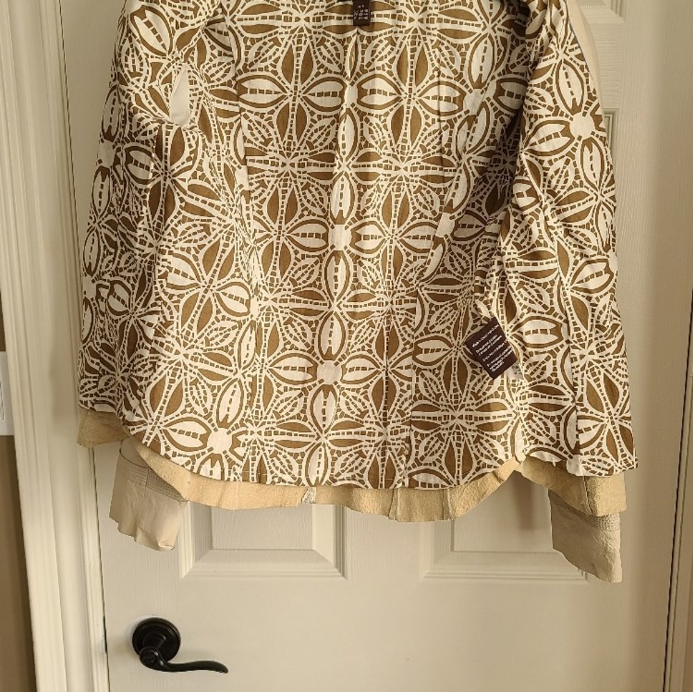 Ladies Learher Jacket - Picture 3 of 4